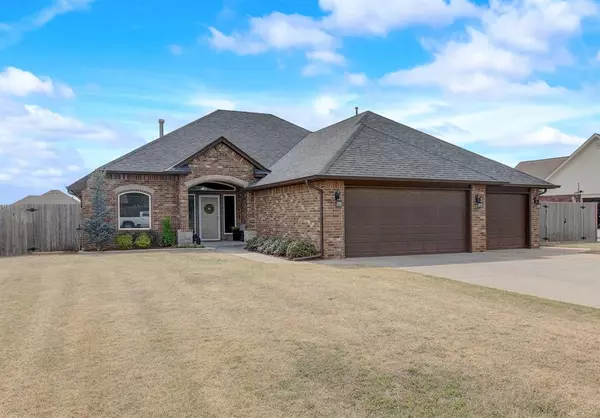 3418 Copperhill Court, Piedmont, OK 73078