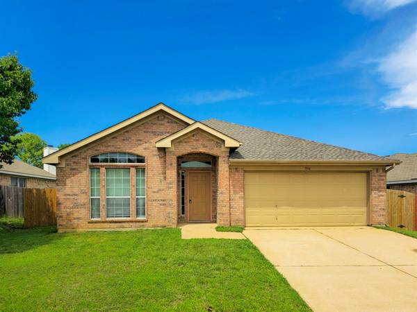 1336 Meadowbrook Lane, Crowley, TX 76036