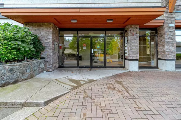 Langford, BC V9B 0B1,623 Treanor Ave #524