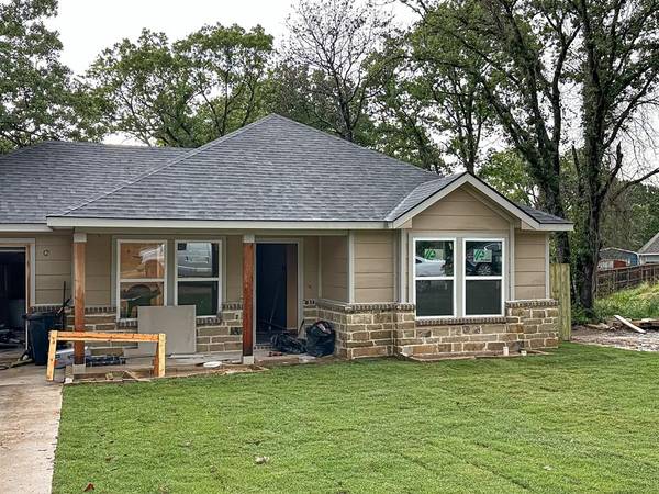 301 Indian Oaks Trail, West Tawakoni, TX 75474