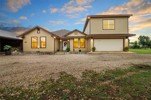 2736 County Road 22900, Paris, TX 75460