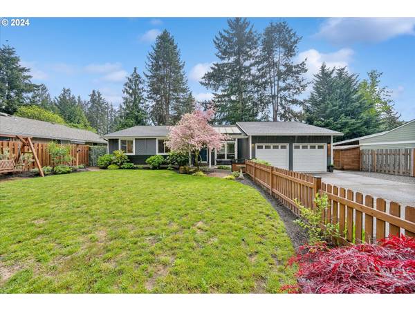 8910 SW ARAPAHO RD, Tualatin, OR 97062