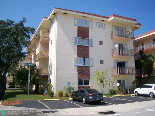 1747 Rodman St  #202, Hollywood, FL 33020