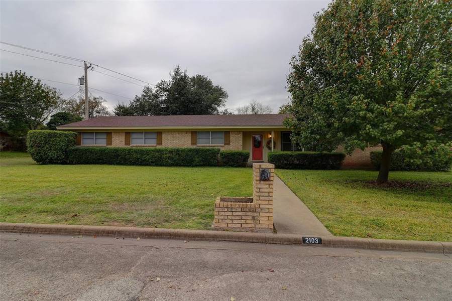 2103 White Street, Clifton, TX 76634