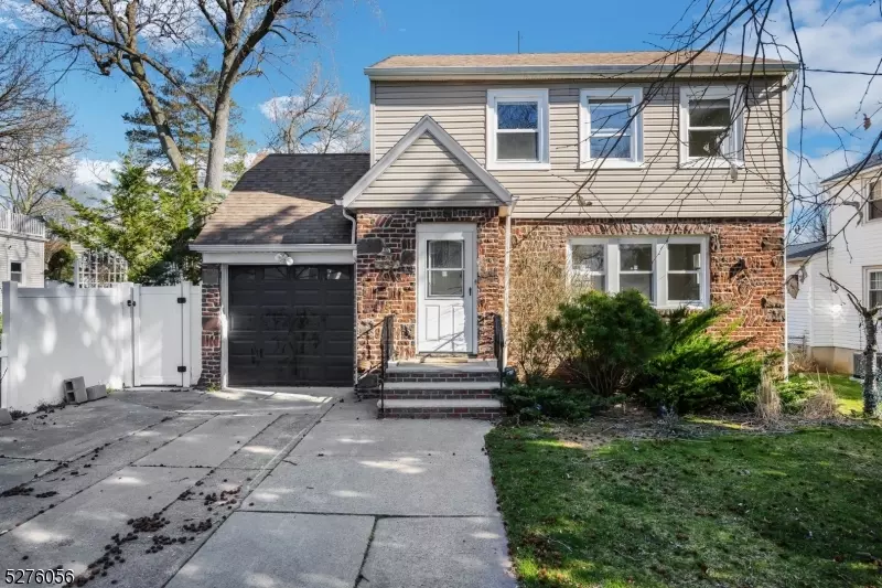 49 Walnut St, Teaneck Twp., NJ 07666