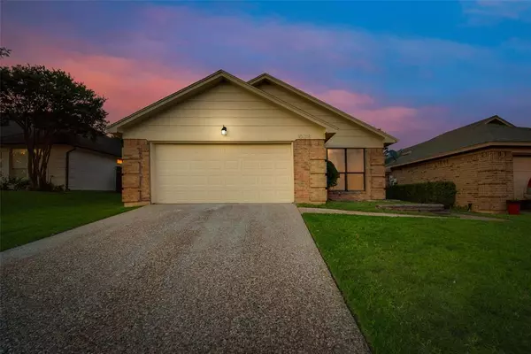 Fort Worth, TX 76108,10318 Lone Pine Lane