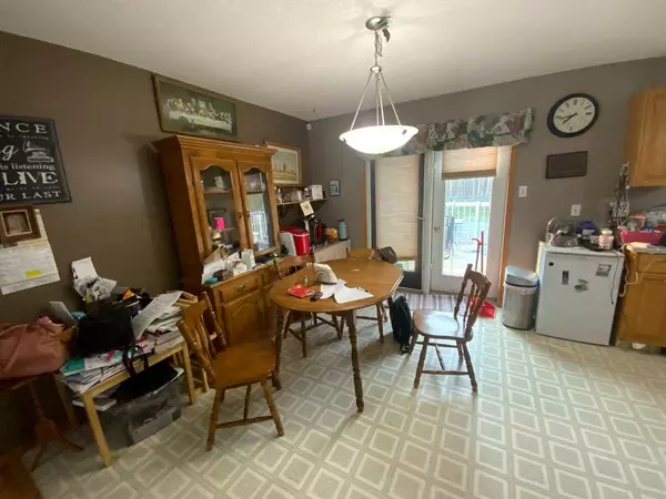 Colinton, AB T9S 2A2,89 Tawatinaw DR