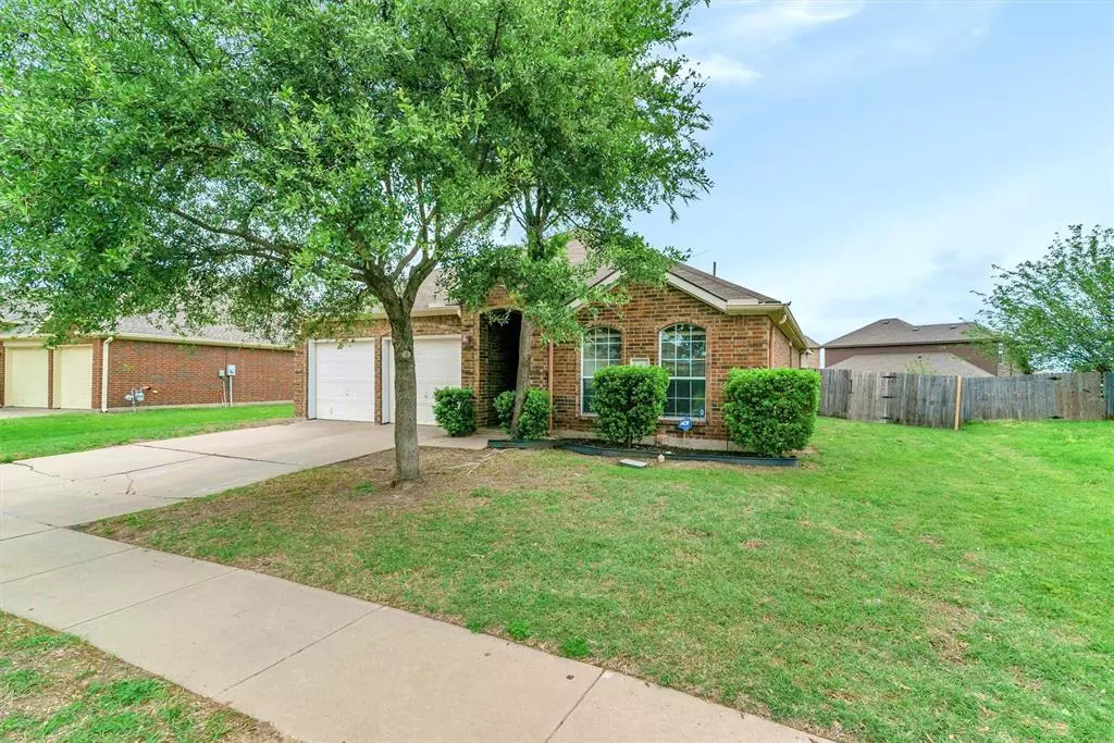 Arlington, TX 76002,1218 Mule Deer Drive