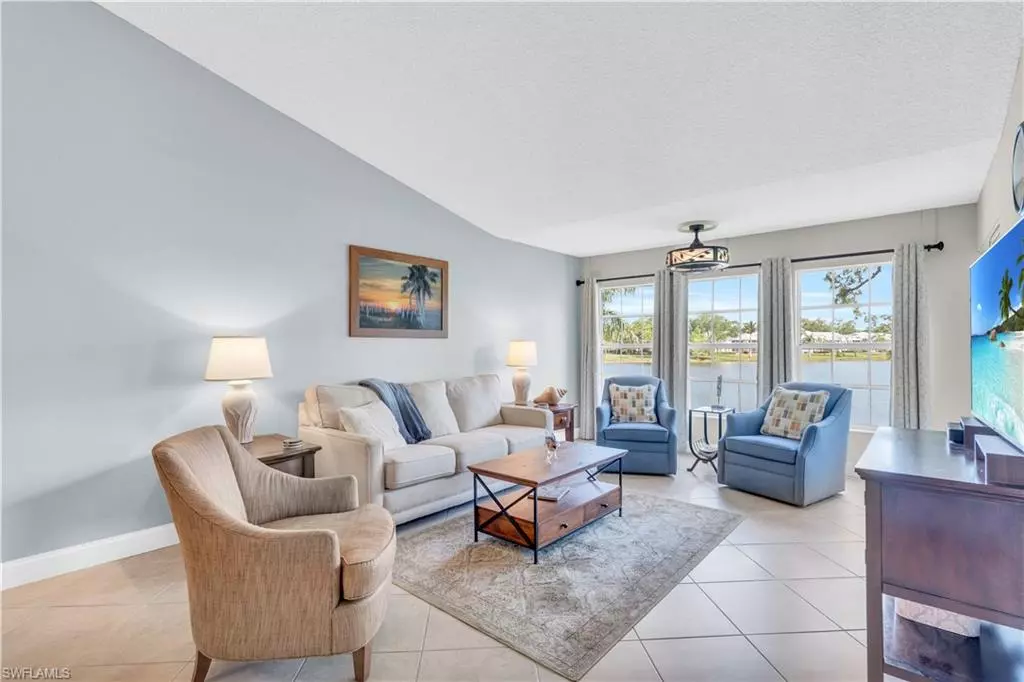 Naples, FL 34112,1712 Kings Lake BLVD 204