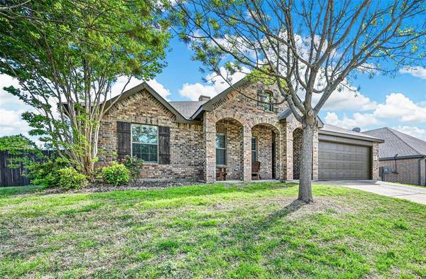 801 Forest Heights Drive, Fort Worth, TX 76036