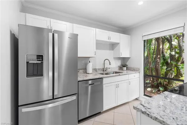 1281 Solana RD, Naples, FL 34103