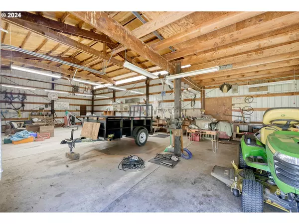 Eugene, OR 97402,89299 FIR BUTTE RD