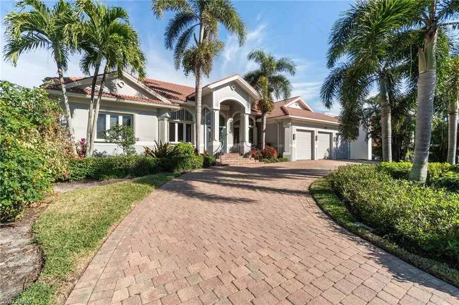 5116 Starfish AVE, Naples, FL 34103