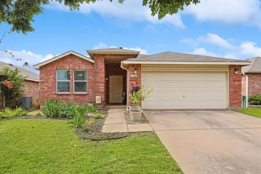 6208 Thoroughbred Trail, Denton, TX 76210