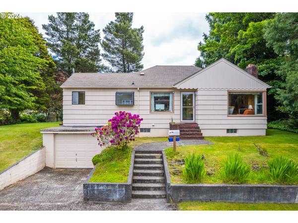 1594 6TH ST, Astoria, OR 97103