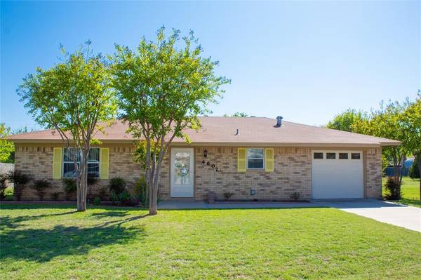 4607 Delwood Drive, Brownwood, TX 76801