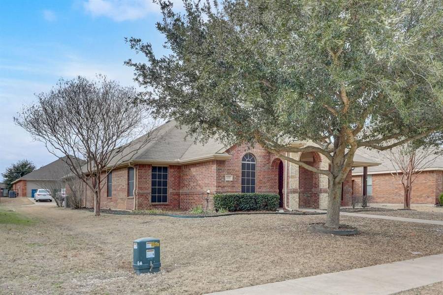 105 Buckingham Drive, Waxahachie, TX 75165