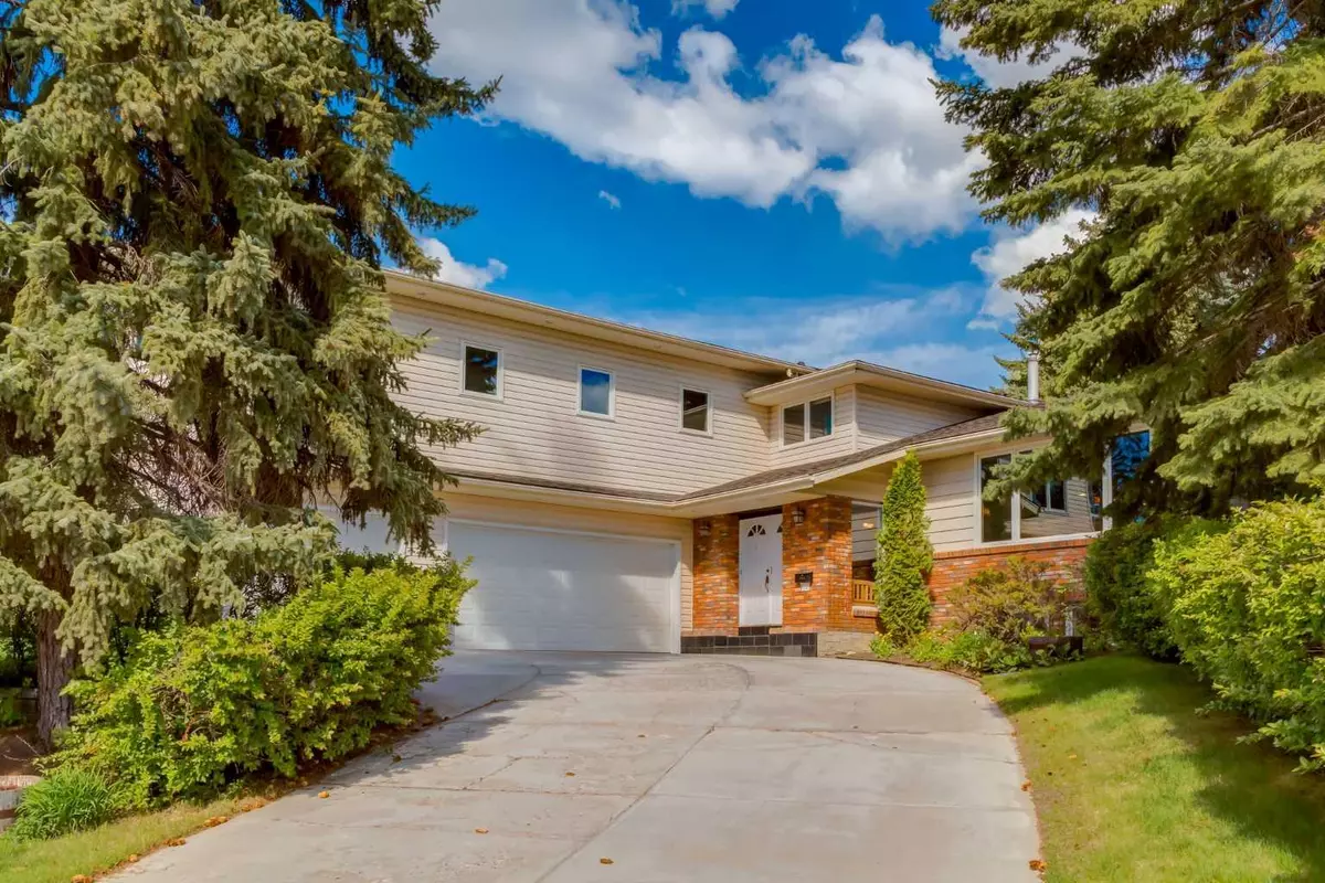 Calgary, AB T3A 0E6,3364 Varna CRES NW