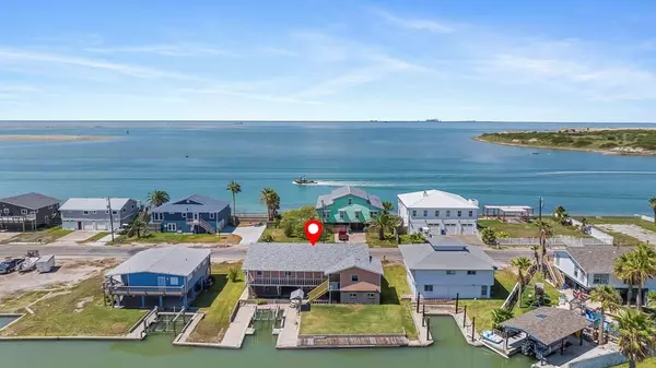 211 Bayshore Dr,  Ingleside On The Bay,  TX 78362