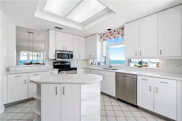 Bonita Springs, FL 34134,261 Barefoot Beach BLVD V401