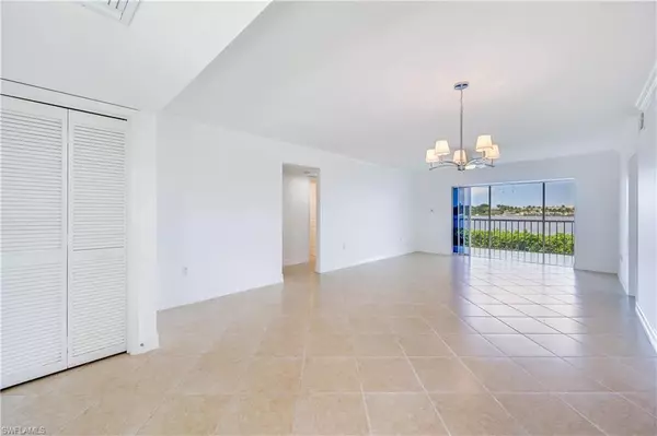 Naples, FL 34102,1120 Little Neck CT E42