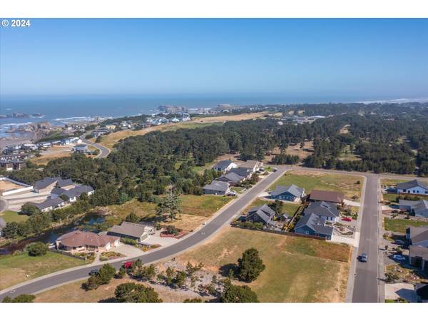 Bandon, OR 97411,2732 Lincoln AVE SW #500