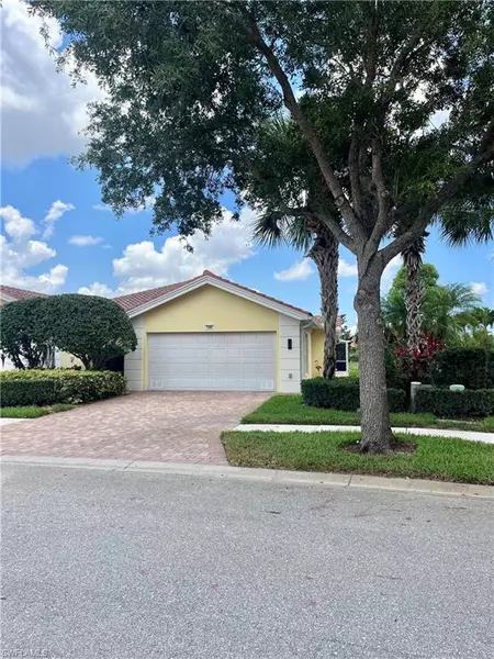 7566 Rozzini LN, Naples, FL 34114