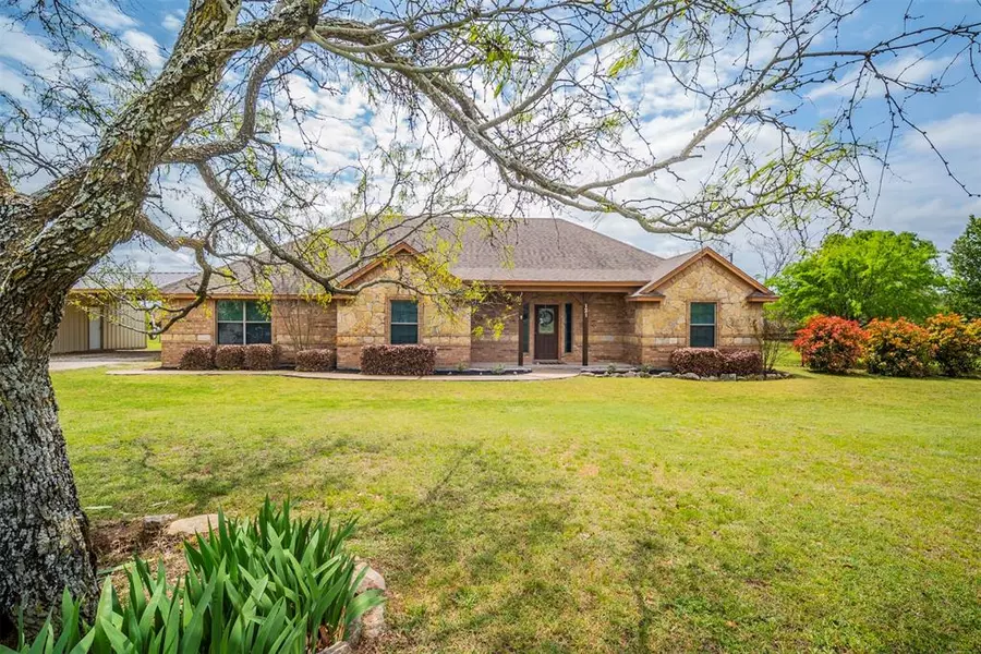 121 Paradise Canyon Circle, Paradise, TX 76073