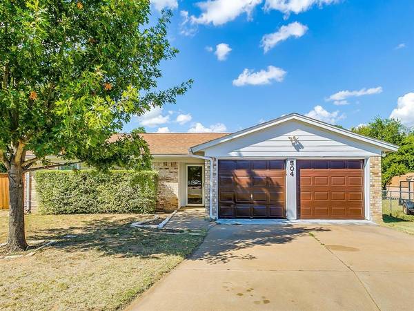 504 Daniels Drive, Crowley, TX 76036