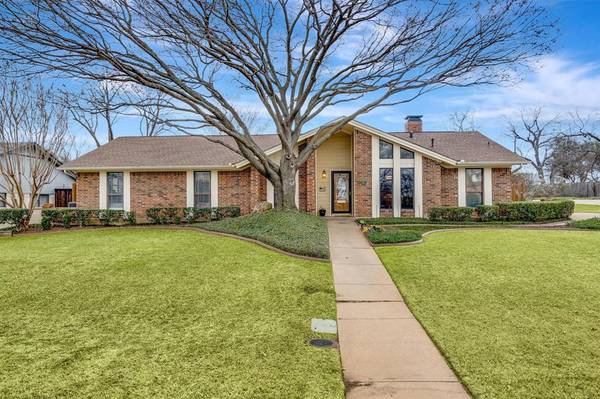 245 Meadowlark Lane, Highland Village, TX 75077