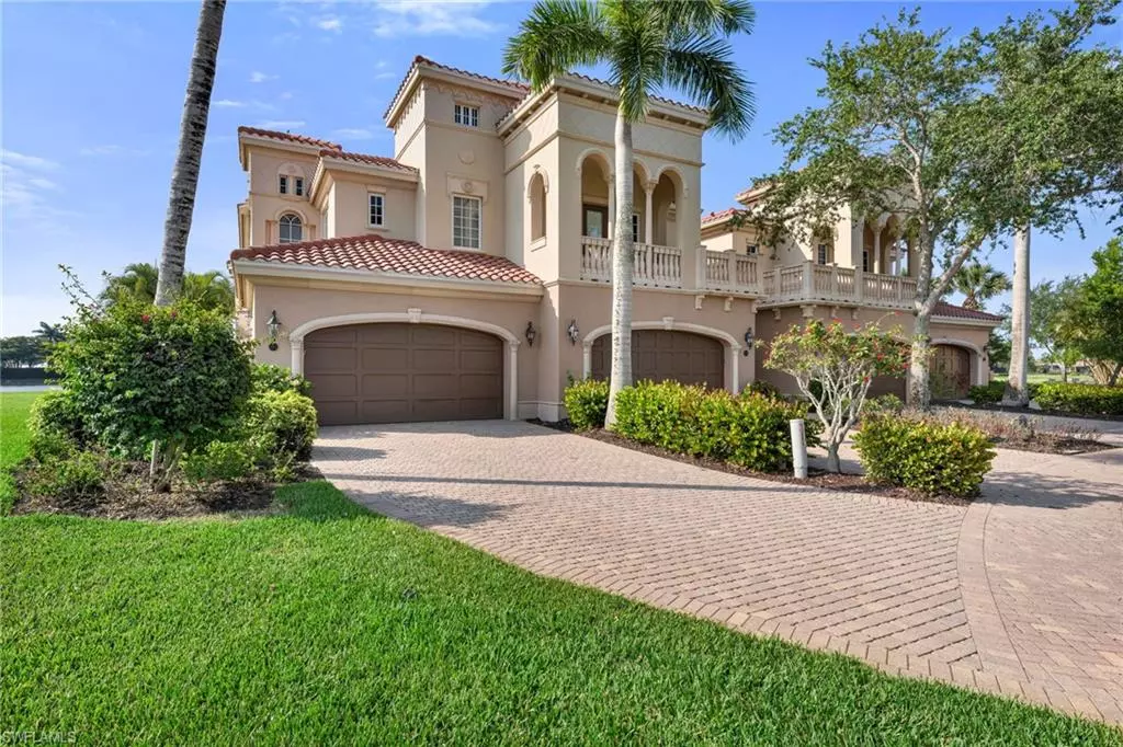 Naples, FL 34114,9316 Menaggio CT 101