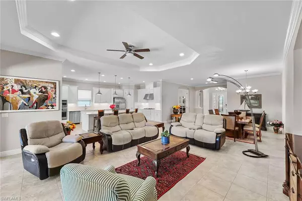 Naples, FL 34114,8382 Viale CIR