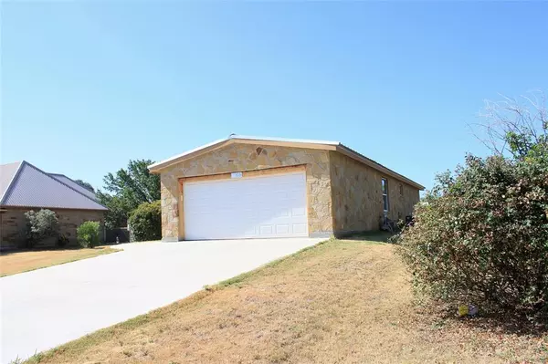 San Saba, TX 76877,105 Burkett Drive