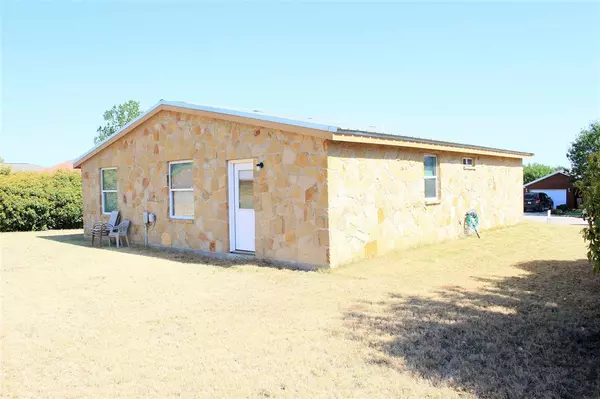 San Saba, TX 76877,105 Burkett Drive