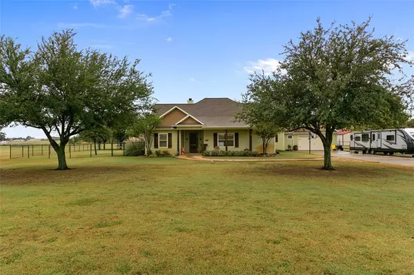 10305 BOBBIE Lane,  Pilot Point,  TX 76258