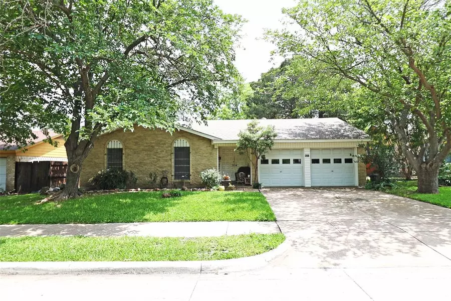 822 Birchwood Drive, Garland, TX 75043