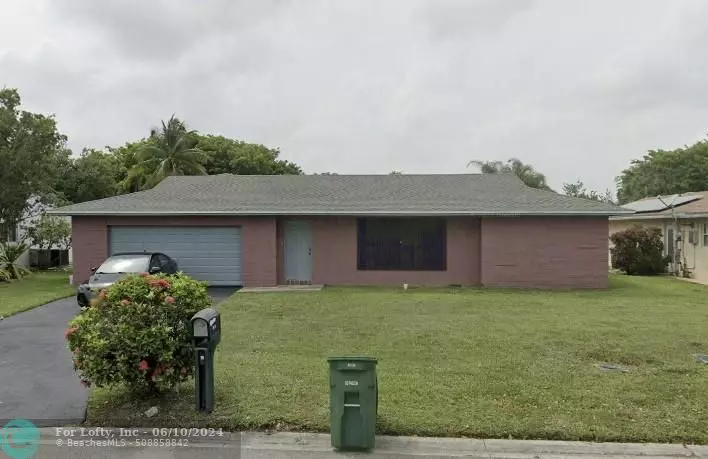 8017 NW 95th Ln, Tamarac, FL 33321