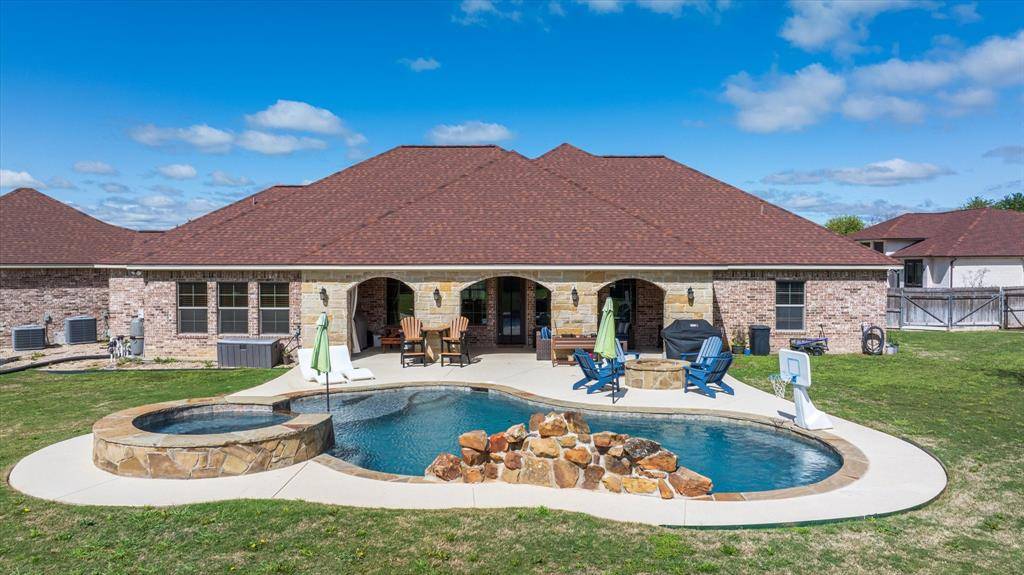 120 Trotter Court, Stephenville, TX 76401