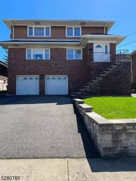 Fort Lee Boro, NJ 07024,1432 13Th St