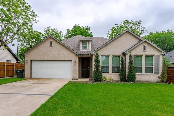 225 Casalita Drive,  Garland,  TX 75040