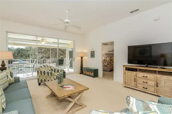 Naples, FL 34110,1025 Tarpon Cove DR 203