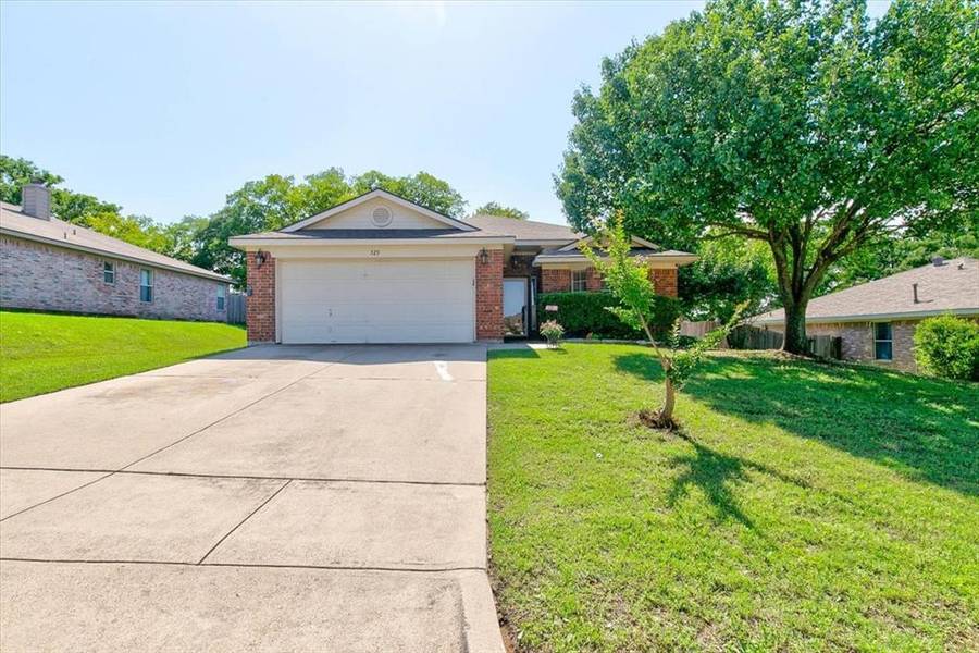 325 Pecos Drive, Weatherford, TX 76086