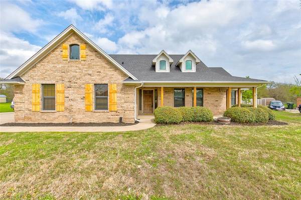 125 Sun Valley Lane, Weatherford, TX 76087