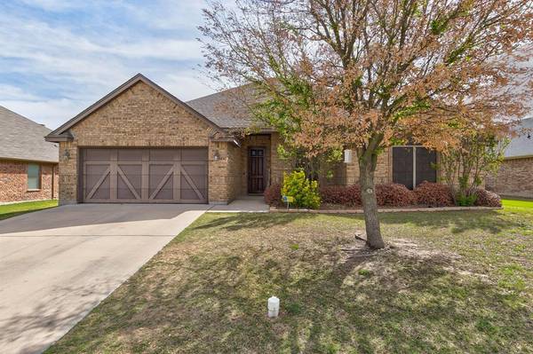 110 Emilie Court, Weatherford, TX 76087