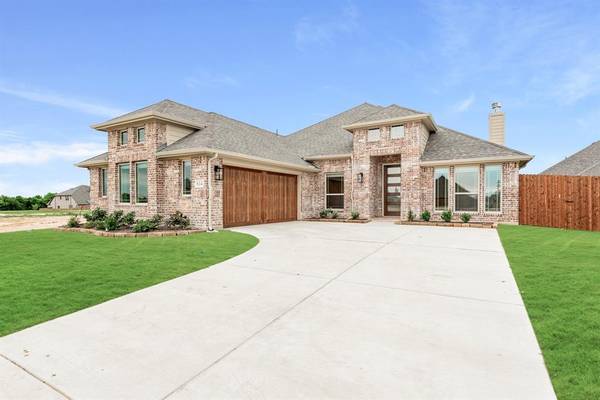 814 Monza Drive, Midlothian, TX 76065