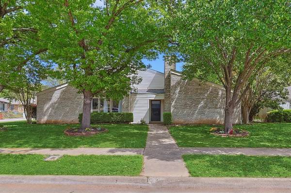 700 Irongate Circle, Irving, TX 75060