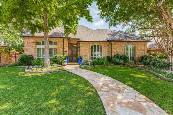 6407 Brook Lake Drive, Dallas, TX 75248