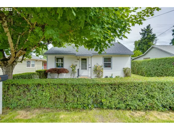 2206 W 28TH ST, Vancouver, WA 98660