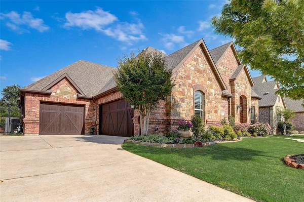 8721 Shadywood Lane, North Richland Hills, TX 76182