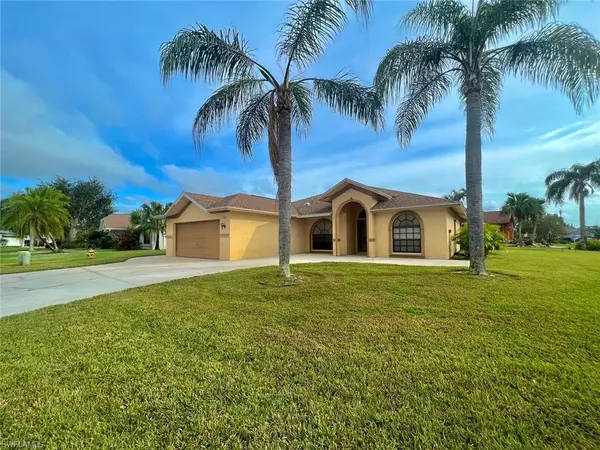 Estero, FL 33928,3911 MARYANN WAY